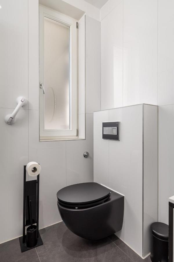 Apartman Rhea Opatija Bagian luar foto
