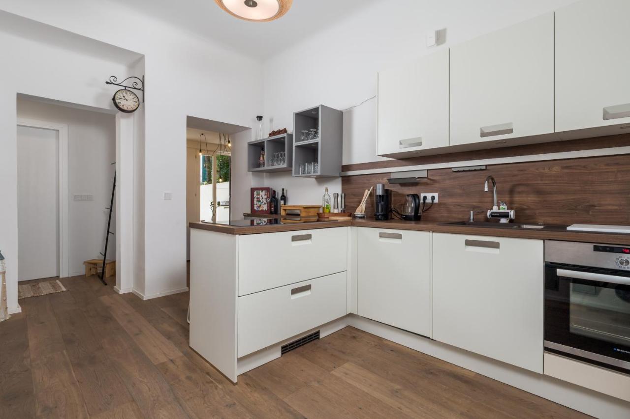 Apartman Rhea Opatija Bagian luar foto