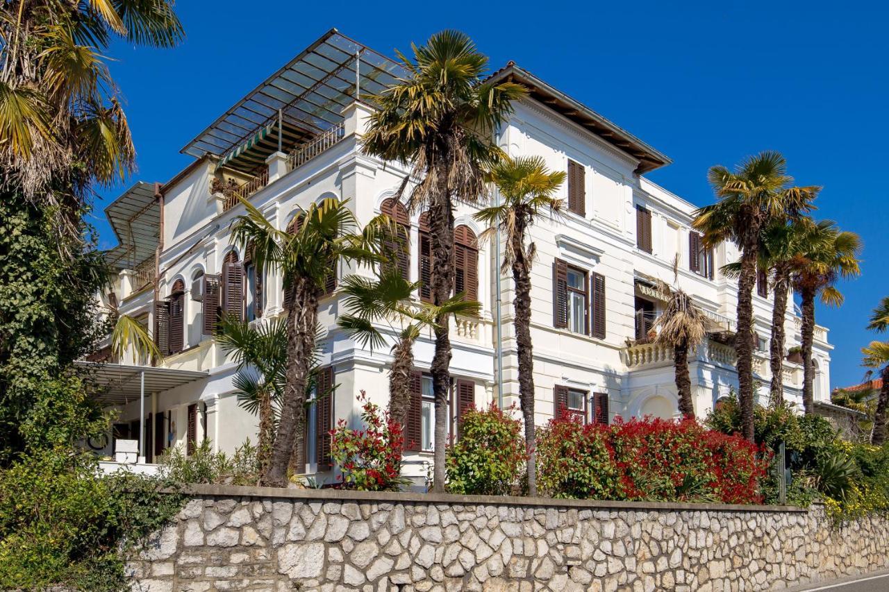 Apartman Rhea Opatija Bagian luar foto